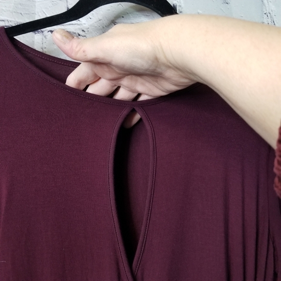 Vanessa Virginia anthro keyhole ruched top - Picture 9 of 11